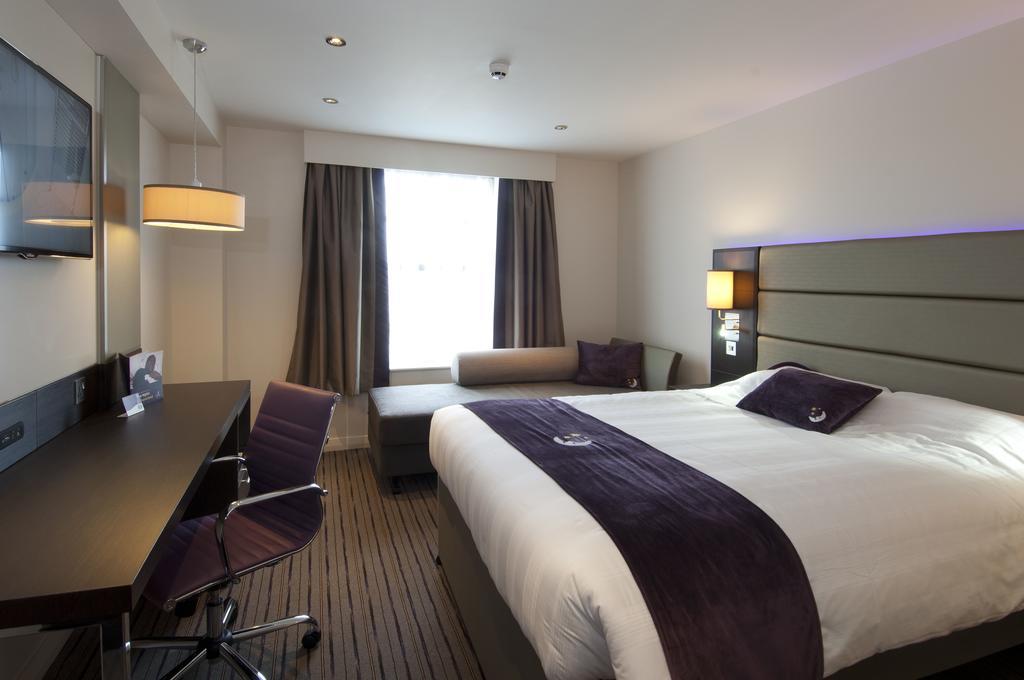 Premier Inn Southampton West Ower Room photo