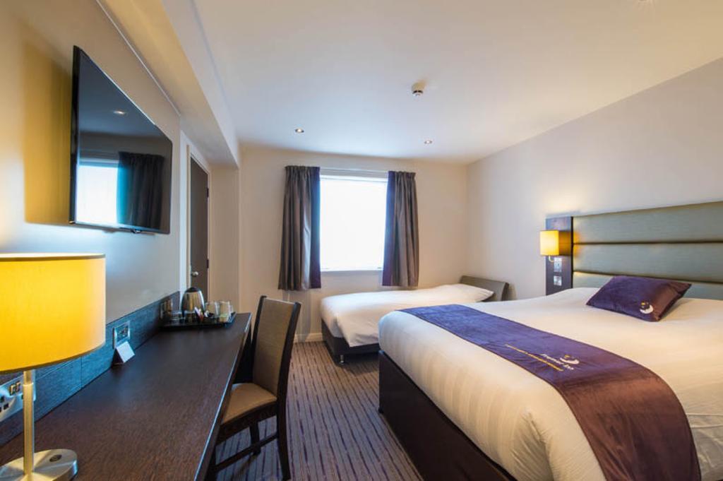 Premier Inn Southampton West Ower Exterior photo